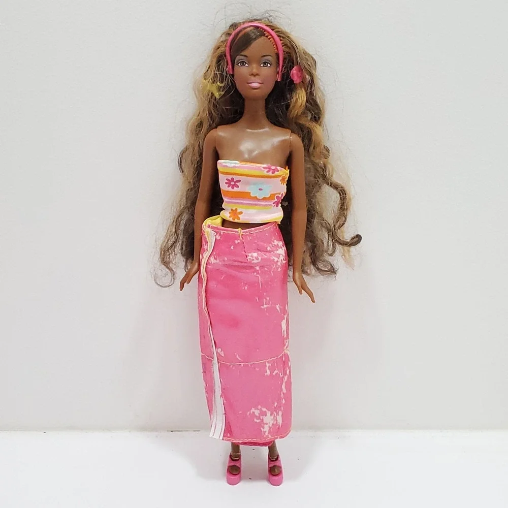 Mattel Barbie Christie Surprise Salon Reversible Turn 'N‎ Wrap Top & Skirt